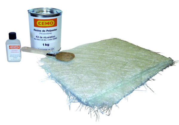 Kit de réparation polyester composé d’1 kg de résine incolore